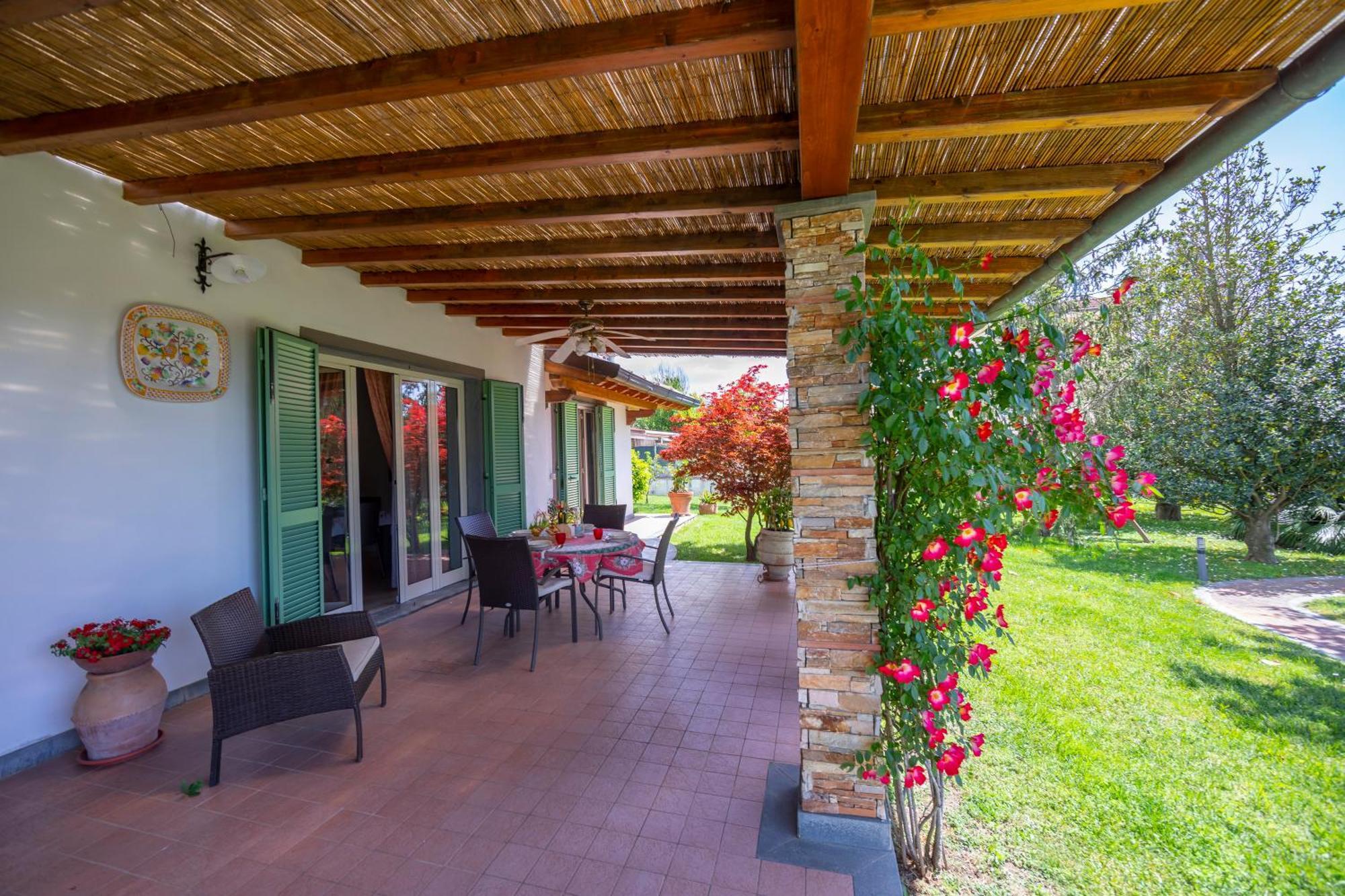 Villa Clara Few Km From The Sea - Happy Rentals Pietrasanta Buitenkant foto